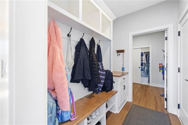 205 Prairie Rose Circle, Smithville, MO 64089