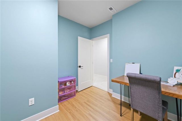 205 Prairie Rose Circle, Smithville, MO 64089