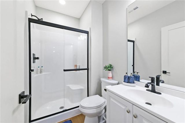 205 Prairie Rose Circle, Smithville, MO 64089