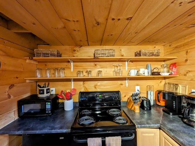 108 Tyler Way, Bath, NH 03740