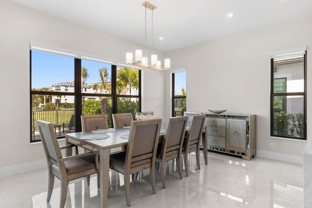 12510 Solano Bay Circle, Palm Beach Gardens, FL 33412