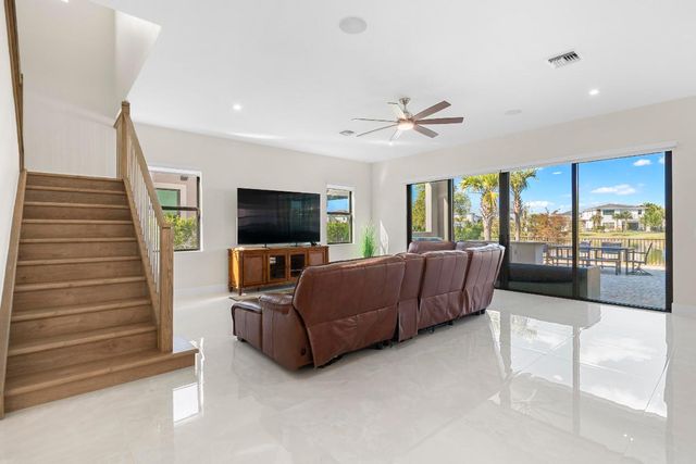 12510 Solano Bay Circle, Palm Beach Gardens, FL 33412