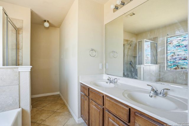 5703 Cardinal Falls, San Antonio, TX 78239