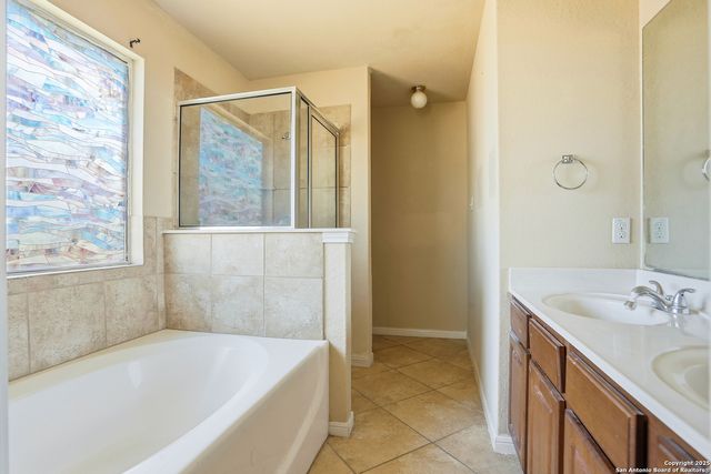 5703 Cardinal Falls, San Antonio, TX 78239