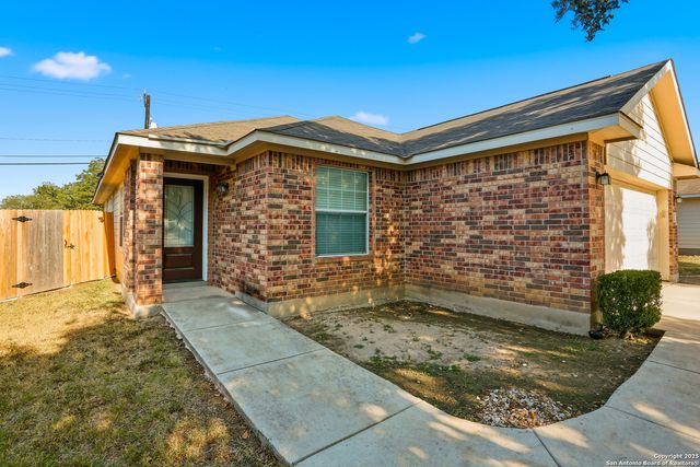 5703 Cardinal Falls, San Antonio, TX 78239