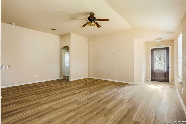 5703 Cardinal Falls, San Antonio, TX 78239