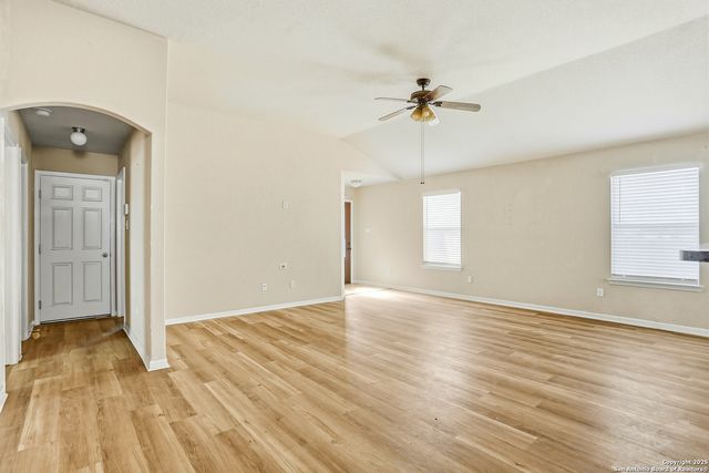 5703 Cardinal Falls, San Antonio, TX 78239