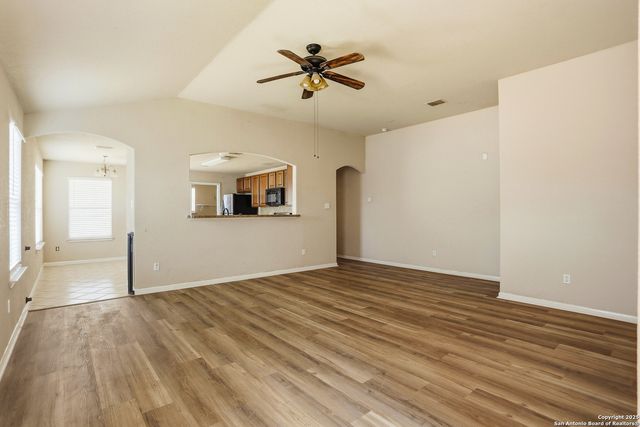 5703 Cardinal Falls, San Antonio, TX 78239