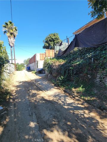 473 Savannah, Los Angeles, CA 90033