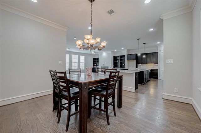 5226 Kiam Street 1002, Houston, TX 77007