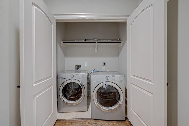 5226 Kiam Street 1002, Houston, TX 77007