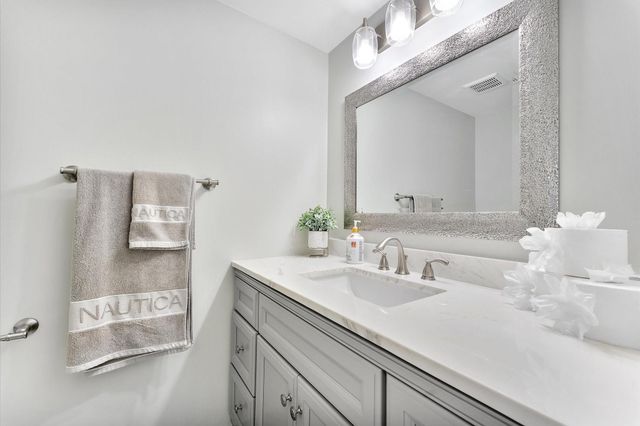 113 Lake Pine Circle C-1, Greenacres, FL 33463