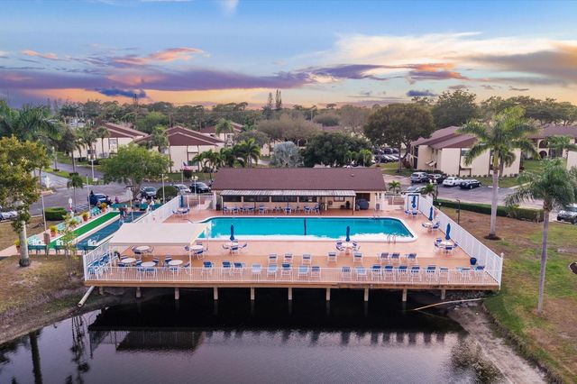 113 Lake Pine Circle C-1, Greenacres, FL 33463