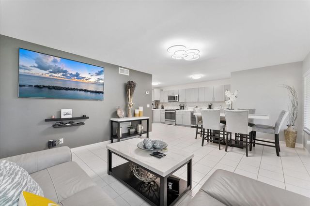 113 Lake Pine Circle C-1, Greenacres, FL 33463