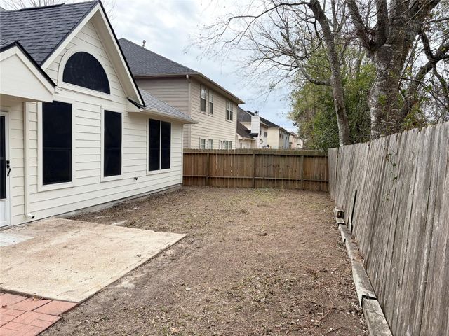 2014 Hawks Road, Missouri City, TX 77489