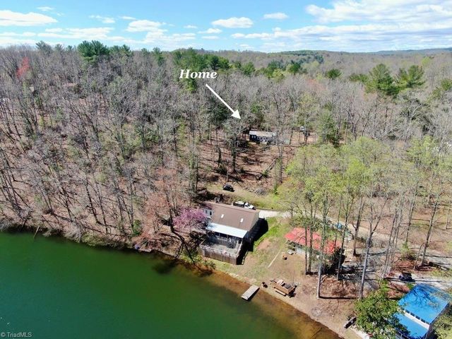 1274 Lakeshore Lane, Mount Airy, NC 27030