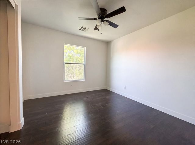 7274 Pine Barrens Street, Las Vegas, NV 89148