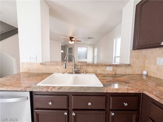 7274 Pine Barrens Street, Las Vegas, NV 89148