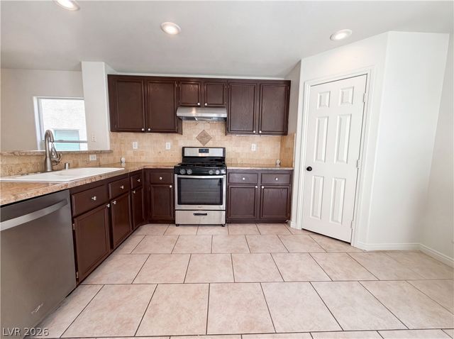 7274 Pine Barrens Street, Las Vegas, NV 89148