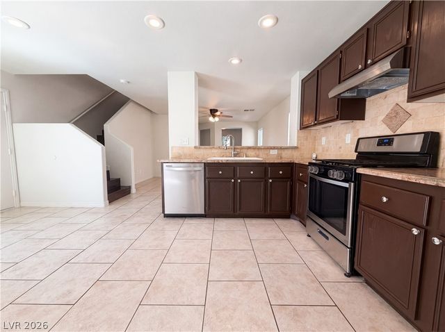 7274 Pine Barrens Street, Las Vegas, NV 89148