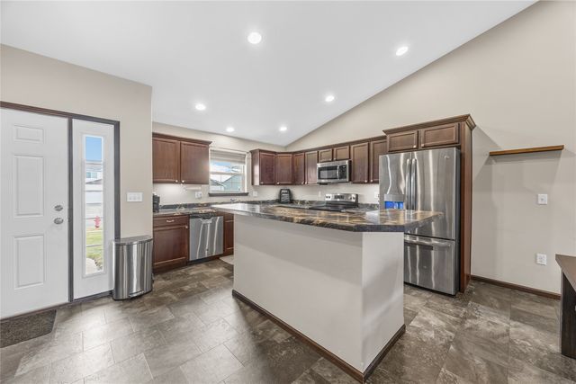 3098 Sherwood Drive, Marion, IA 52302