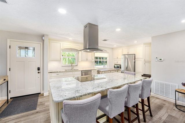 92 TALLEY DR, Palm Harbor, FL 34684