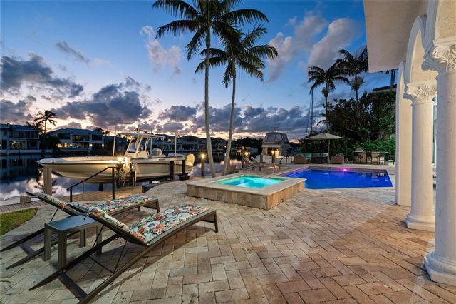 2833 NE 32nd Street, Lighthouse Point, FL 33064