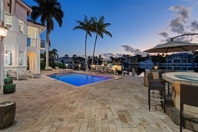 2833 NE 32nd Street, Lighthouse Point, FL 33064
