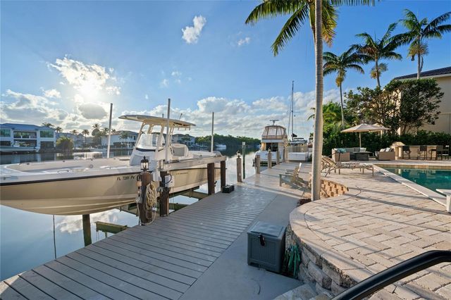 2833 NE 32nd Street, Lighthouse Point, FL 33064