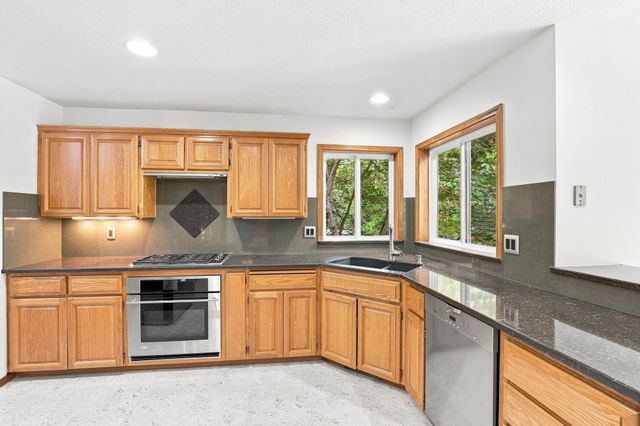 1727 S Stanley Ln, Spokane Valley, WA 99212