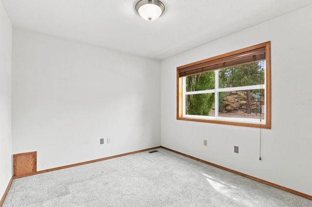 1727 S Stanley Ln, Spokane Valley, WA 99212
