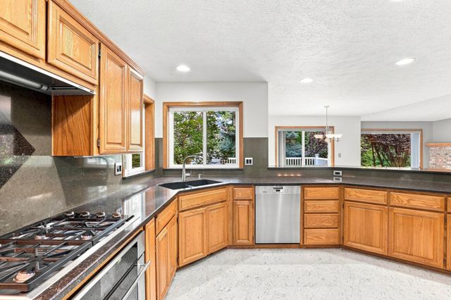 1727 S Stanley Ln, Spokane Valley, WA 99212