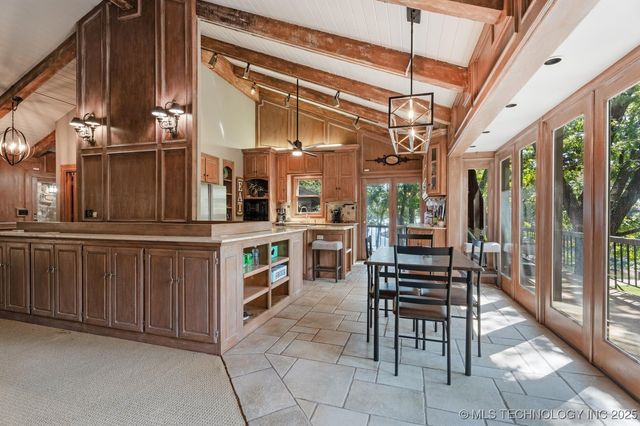 57450 E Highway 125 Road 535, Monkey Island, OK 74331