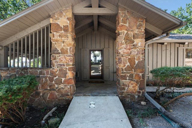 57450 E Highway 125 Road 535, Monkey Island, OK 74331