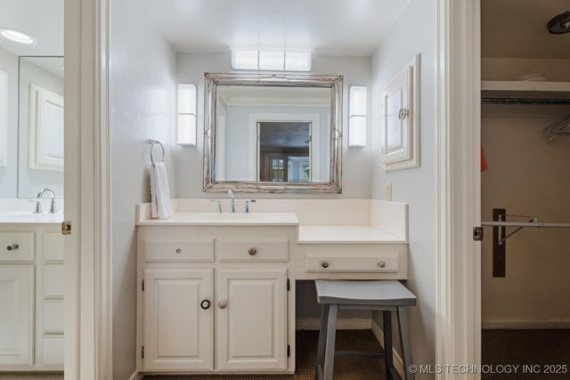 57450 E Highway 125 Road 535, Monkey Island, OK 74331