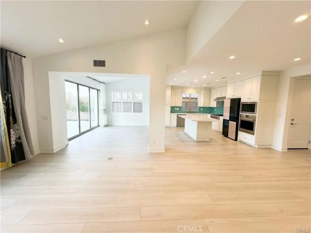 148 Sabbia, Irvine, CA 92602