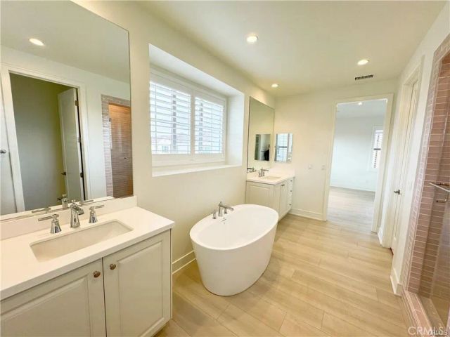 148 Sabbia, Irvine, CA 92602