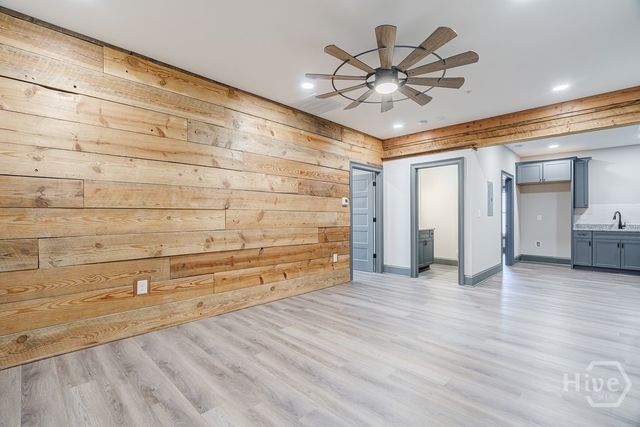34 Depot St 24, Hartwell, GA 30643