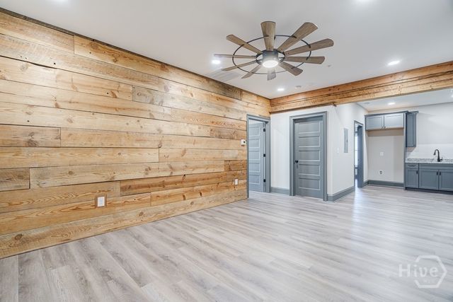 34 Depot St 24, Hartwell, GA 30643