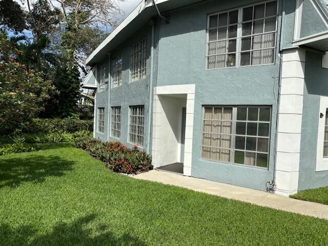 422 SW 9TH Street 6, Boca Raton, FL 33432