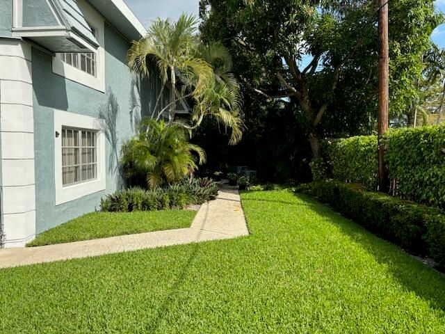 422 SW 9TH Street 6, Boca Raton, FL 33432