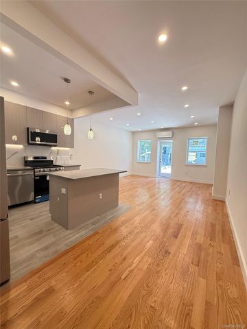3409 29th Street, Astoria, NY 11106