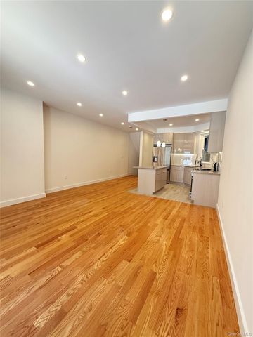 3409 29th Street, Astoria, NY 11106