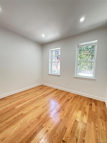 3409 29th Street, Astoria, NY 11106