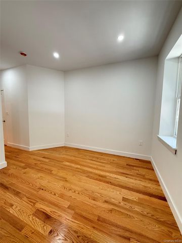 3409 29th Street, Astoria, NY 11106