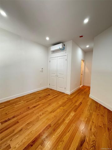 3409 29th Street, Astoria, NY 11106