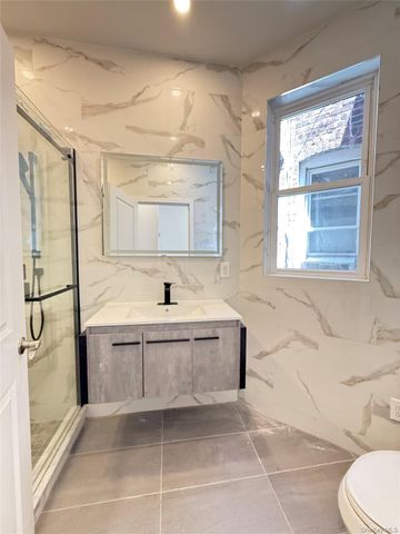 3409 29th Street, Astoria, NY 11106