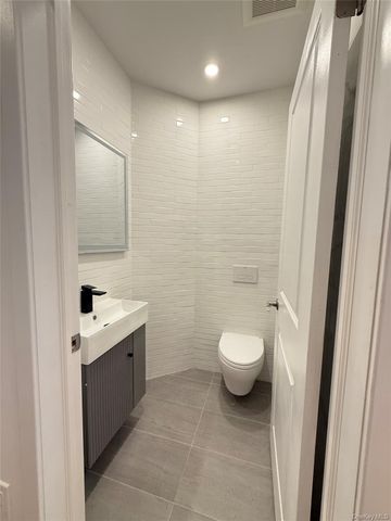 3409 29th Street, Astoria, NY 11106