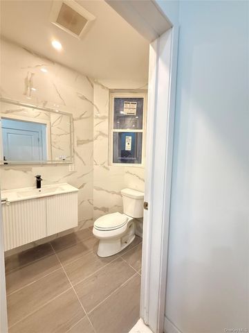 3409 29th Street, Astoria, NY 11106