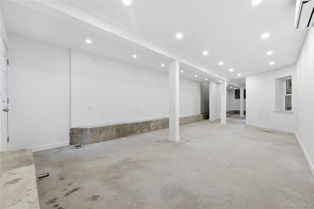 3409 29th Street, Astoria, NY 11106